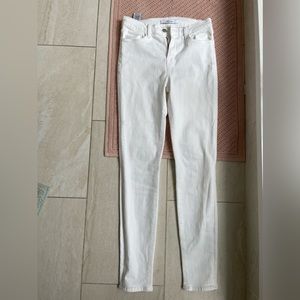 New never worn J Brand white jeans